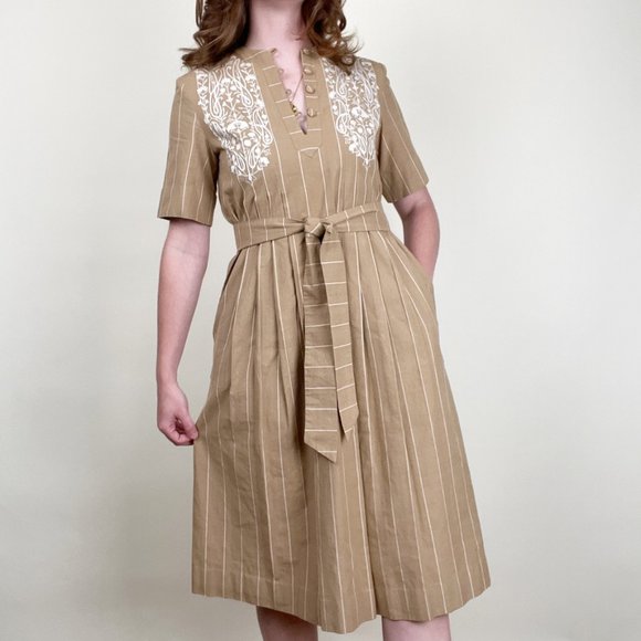 Vintage Embroidered Pleated Midi Dress Button Up Quiet Understated Luxury Preppy - Picture 8 of 9